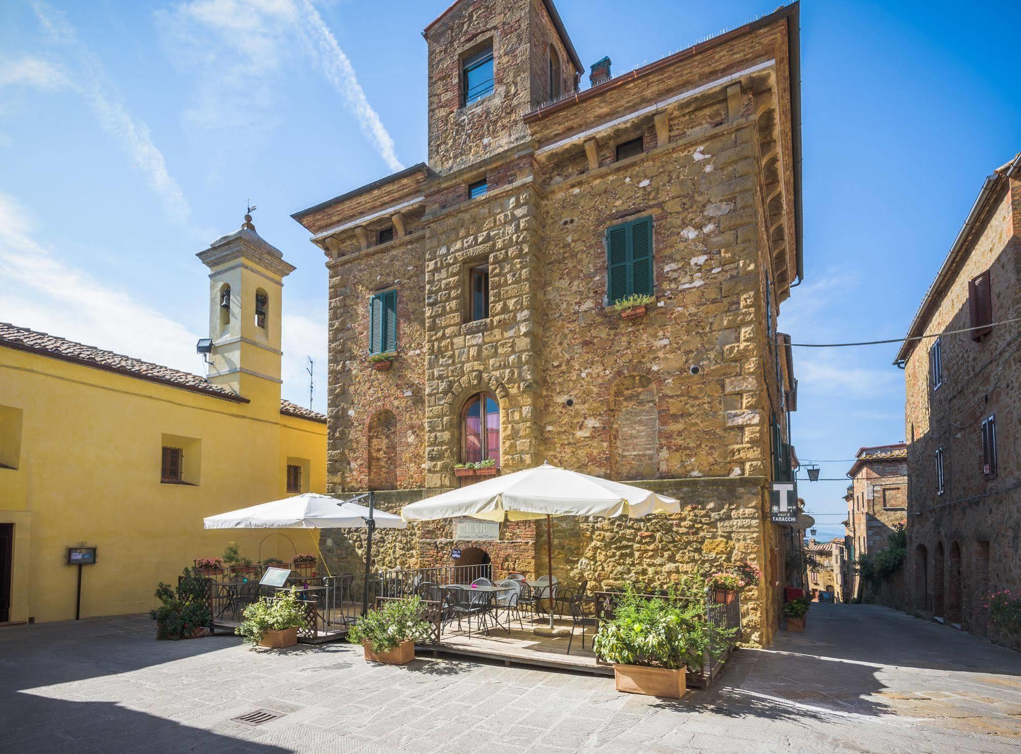 ホテル ロカンダ ディ カサルムスティア Castelmuzio エクステリア 写真