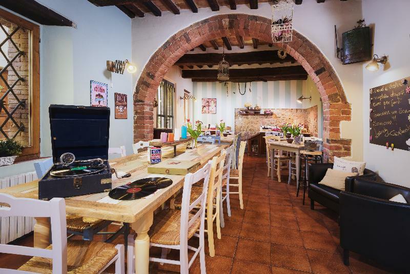 ホテル ロカンダ ディ カサルムスティア Castelmuzio エクステリア 写真