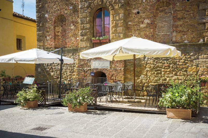 ホテル ロカンダ ディ カサルムスティア Castelmuzio エクステリア 写真